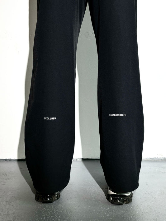 SECLUDED LAB ESSENTIAL NYLON PANTS